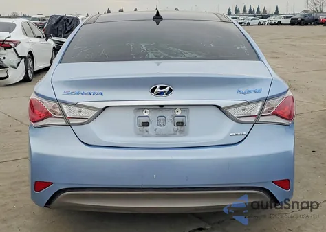 2015 Hyundai Sonata Hybrid z USA, uszkodzony, nr VIN KMHEC4A47FA132080